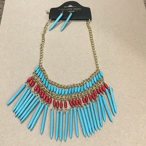 Necklace and earring set